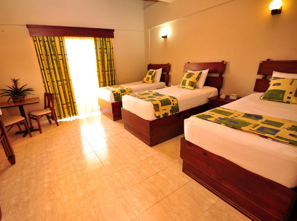 Hotel & Casino Flamboyan Punta Cana Rum bild